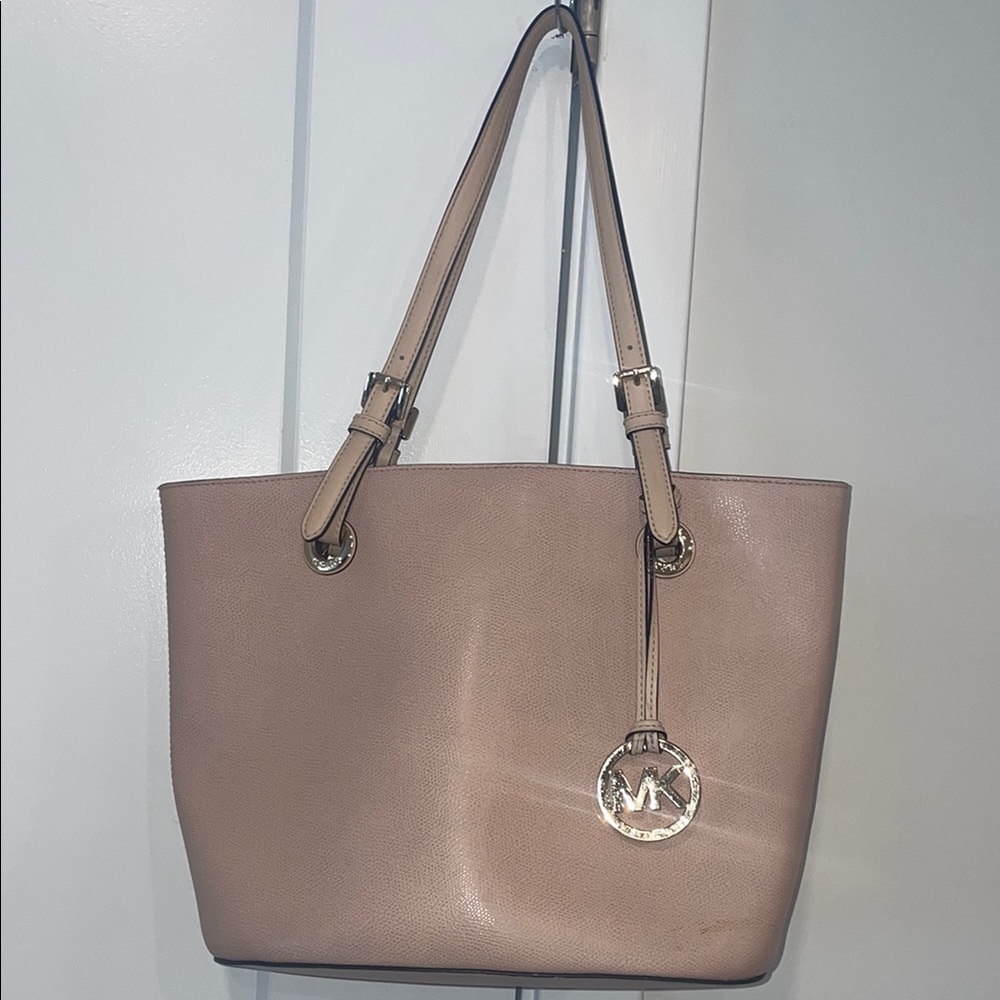 Michael Kors Tan Tote Bag with Structured Design